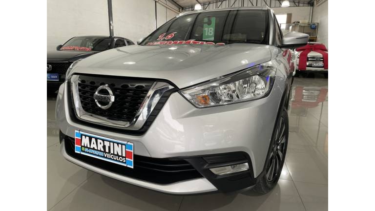 NISSAN - KICKS - 2018/2018 - Prata - R$ 82.900,00