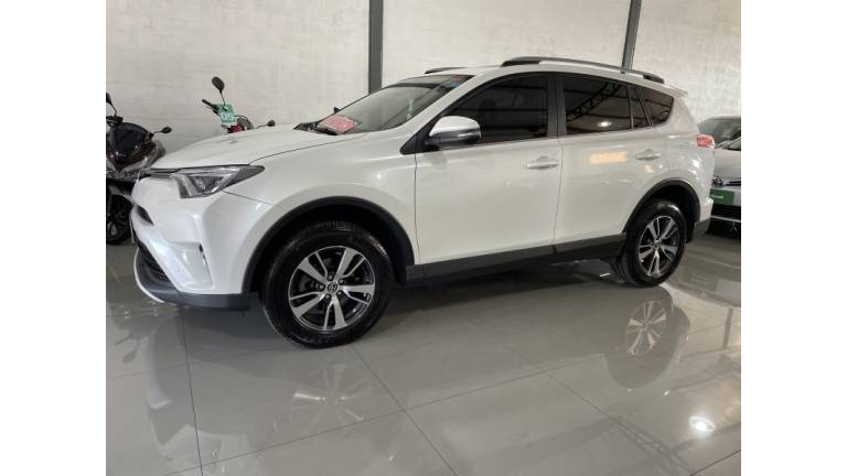 TOYOTA - RAV4 - 2018/2018 - Branca - R$ 125.000,00