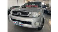 TOYOTA - HILUX - 2010/2010 - Prata - R$ 109.900,00