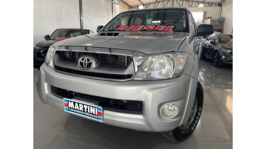 TOYOTA - HILUX - 2010/2010 - Prata - R$ 109.900,00