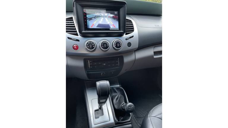 MITSUBISHI - L200 TRITON - 2017/2017 - Prata - R$ 145.000,00
