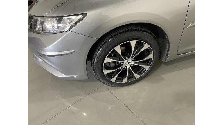 HONDA - CIVIC - 2016/2016 - Cinza - R$ 89.900,00