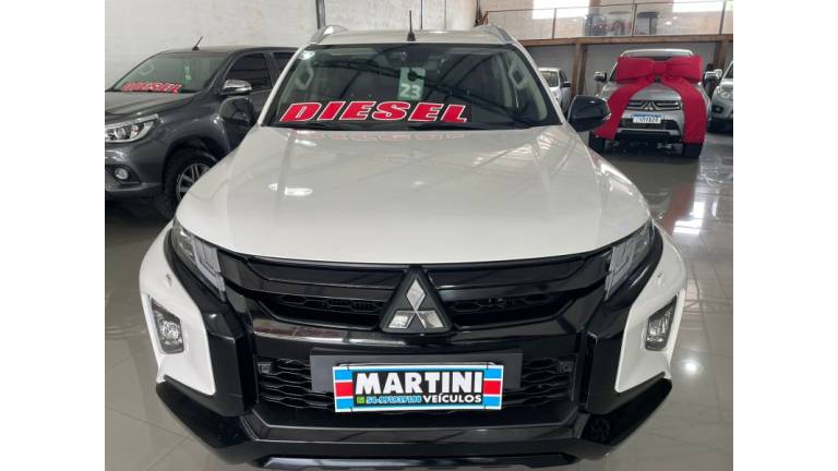 MITSUBISHI - L200 TRITON - 2023/2023 - Branca - R$ 207.900,00