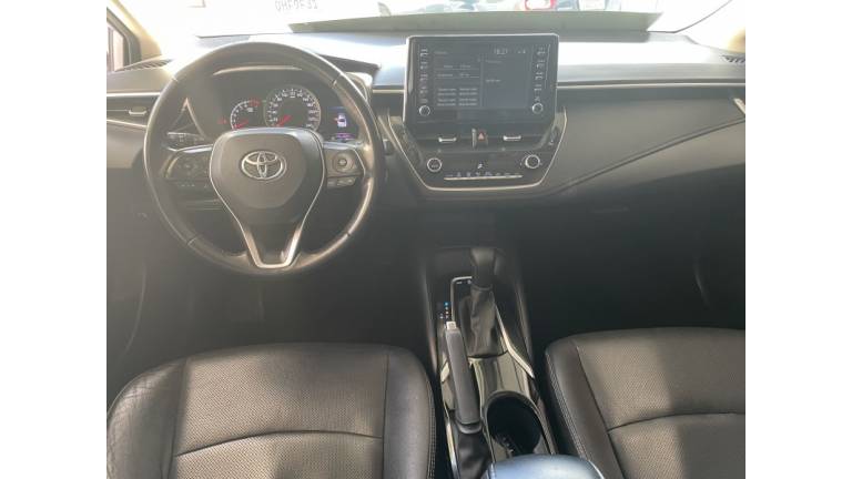 TOYOTA - COROLLA - 2022/2022 - Branca - R$ 127.000,00