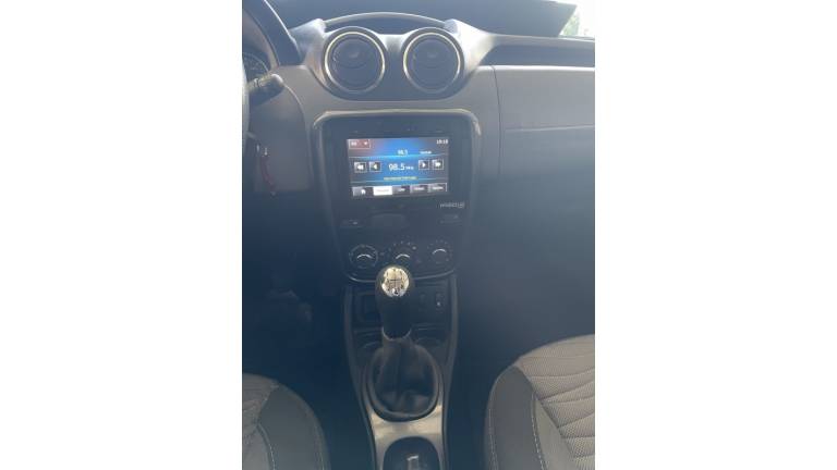 RENAULT - DUSTER - 2015/2015 - Preta - R$ 55.800,00