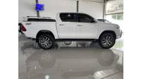 TOYOTA - HILUX - 2018/2018 - Branca - R$ 195.000,00