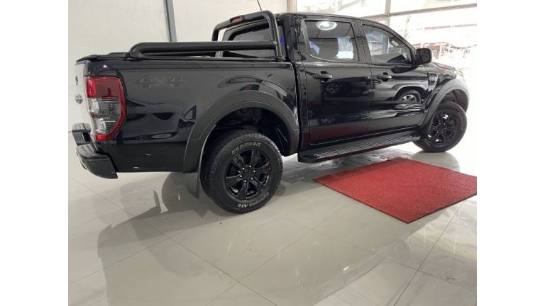 FORD - RANGER - 2021/2021 - Preta - R$ 175.000,00