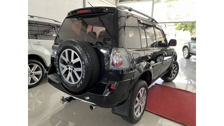 MITSUBISHI - PAJERO TR4 - 2014/2014 - Preta - R$ 68.000,00