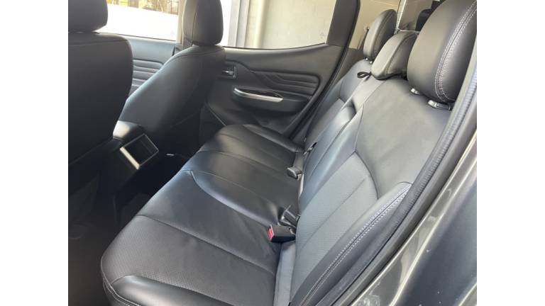 MITSUBISHI - L200 TRITON - 2024/2024 - Cinza - R$ 237.000,00