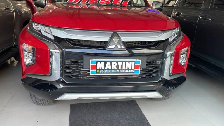 MITSUBISHI - L200 TRITON - 2023/2023 - Vermelha - R$ 220.000,00