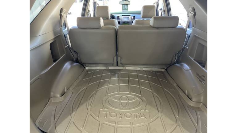 TOYOTA - HILUX SW4 - 2014/2014 - Branca - R$ 144.900,00