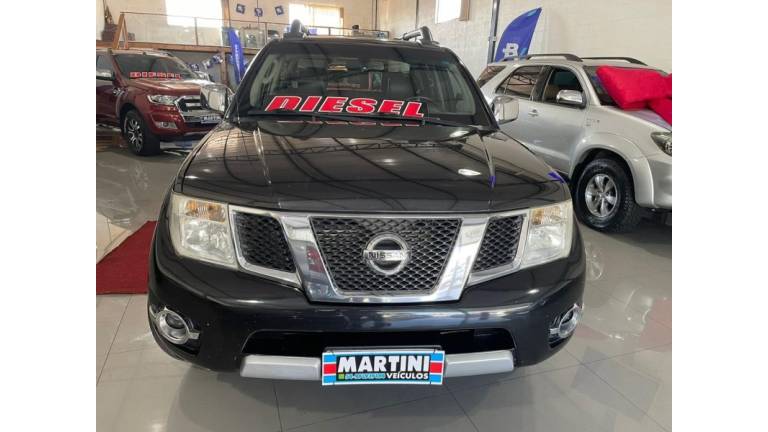 NISSAN - FRONTIER - 2014/2014 - Preta - R$ 104.900,00