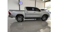 TOYOTA - HILUX - 2018/2018 - Prata - R$ 195.000,00