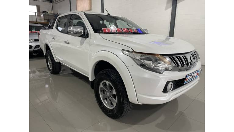 MITSUBISHI - L200 TRITON - 2019/2019 - Branca - R$ 135.000,00