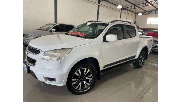 CHEVROLET - S10 - 2014/2014 - Branca - R$ 99.900,00