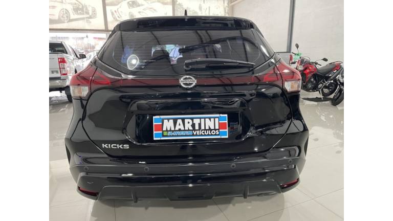 NISSAN - KICKS - 2022/2022 - Preta - R$ 104.900,00