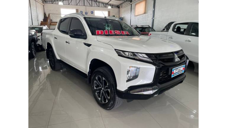 MITSUBISHI - L200 TRITON - 2023/2023 - Branca - R$ 207.900,00