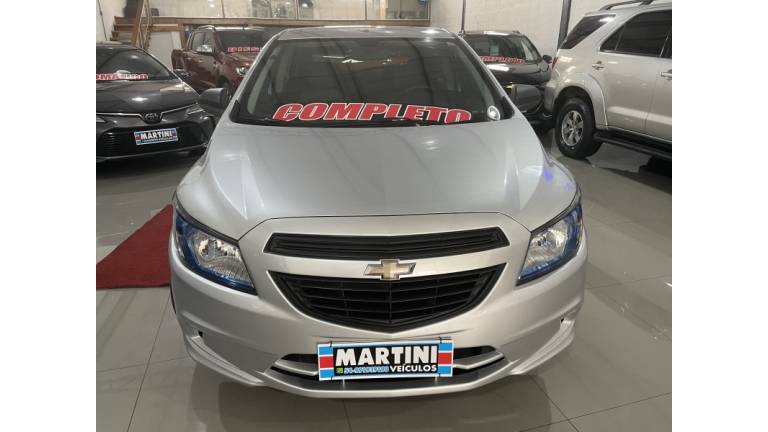 CHEVROLET - ONIX - 2015/2015 - Prata - R$ 43.500,00