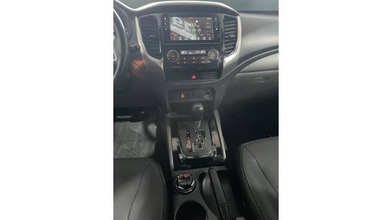 MITSUBISHI - L200 TRITON - 2019/2019 - Branca - R$ 135.000,00