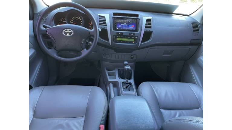 TOYOTA - HILUX - 2011/2011 - Preta - R$ 119.000,00