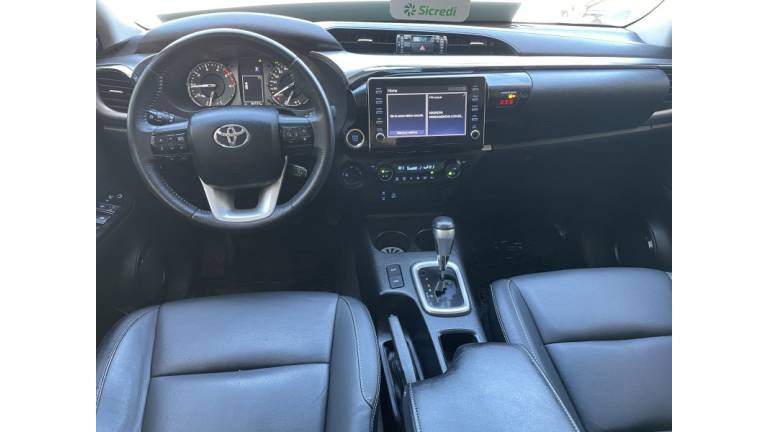 TOYOTA - HILUX - 2022/2022 - Branca - R$ 228.000,00