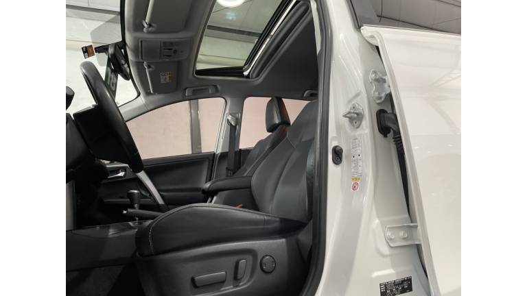 TOYOTA - RAV4 - 2018/2018 - Branca - R$ 125.000,00