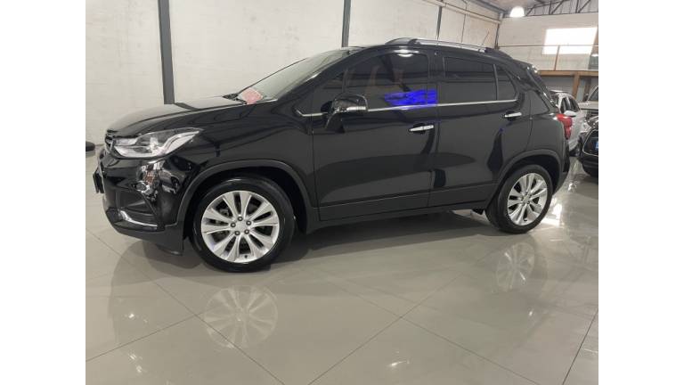 CHEVROLET - TRACKER - 2018/2018 - Preta - R$ 93.000,00