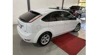 FORD - FOCUS - 2012/2012 - Branca - R$ 51.900,00