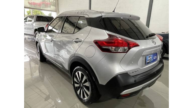 NISSAN - KICKS - 2018/2018 - Prata - R$ 82.900,00