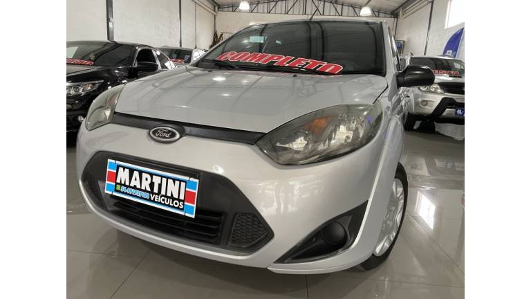 FORD - FIESTA - 2014/2014 - Prata - R$ 32.500,00