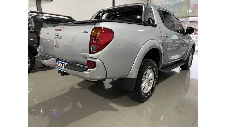 MITSUBISHI - L200 TRITON - 2017/2017 - Prata - R$ 145.000,00