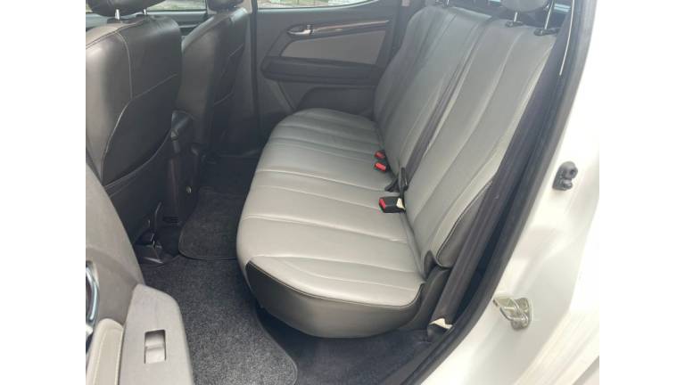 CHEVROLET - S10 - 2016/2016 - Branca - R$ 132.900,00