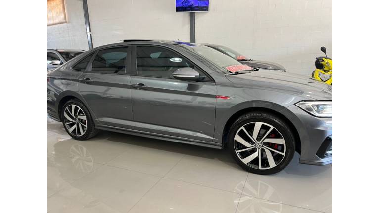VOLKSWAGEN - JETTA - 2021/2021 - Cinza - R$ 165.900,00
