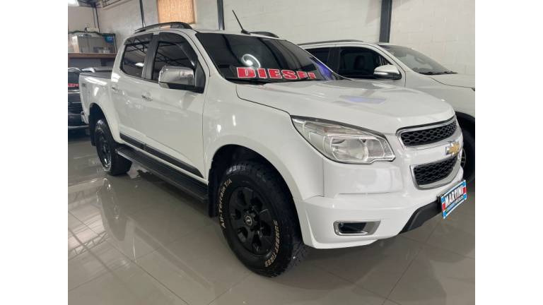 CHEVROLET - S10 - 2016/2016 - Branca - R$ 132.900,00