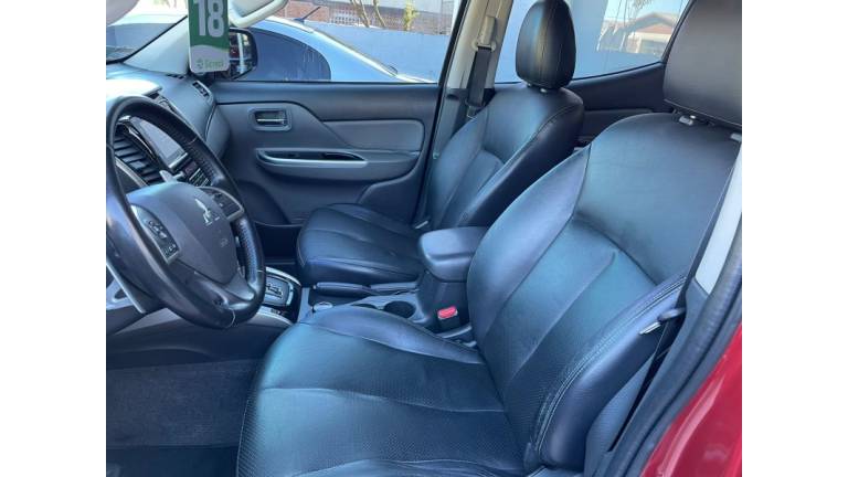 MITSUBISHI - L200 TRITON - 2018/2018 - Vermelha - R$ 148.900,00