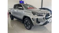 TOYOTA - HILUX - 2024/2024 - Prata - R$ 288.900,00