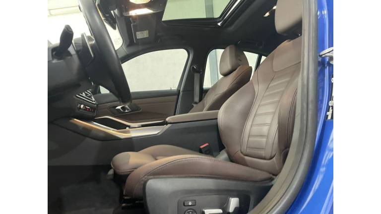 BMW - 320I - 2024/2024 - Azul - R$ 310.000,00