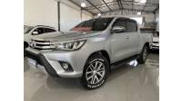 TOYOTA - HILUX - 2018/2018 - Prata - R$ 195.000,00