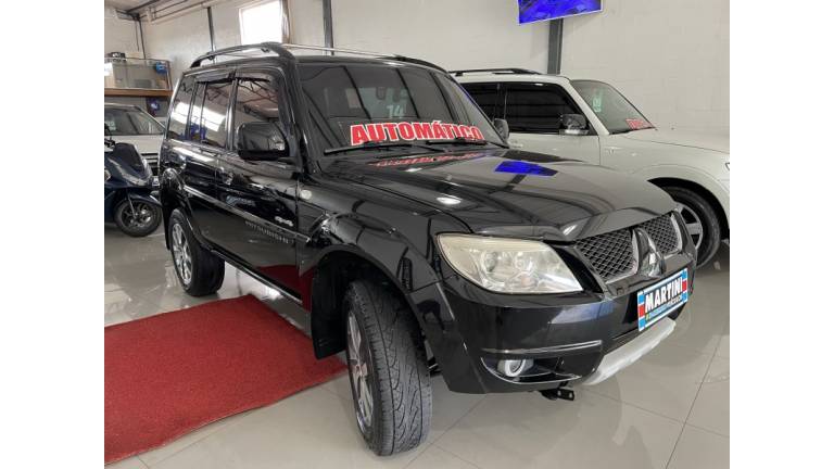 MITSUBISHI - PAJERO TR4 - 2014/2014 - Preta - R$ 68.000,00