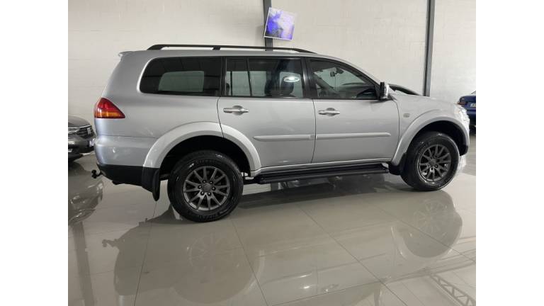 MITSUBISHI - PAJERO DAKAR - 2011/2011 - Prata - R$ 102.900,00