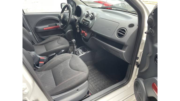 FIAT - UNO - 2013/2013 - Branca - R$ 41.900,00