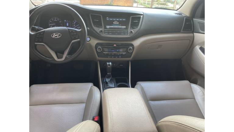 HYUNDAI - TUCSON - 2018/2018 - Branca - R$ 103.900,00