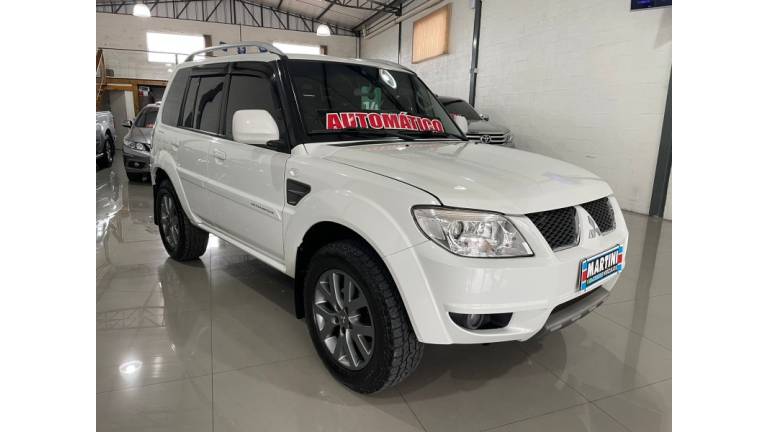 MITSUBISHI - PAJERO TR4 - 2014/2014 - Branca - R$ 61.900,00