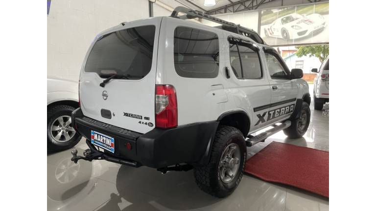 NISSAN - XTERRA - 2003/2004 - Branca - R$ 75.000,00