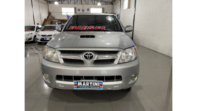 TOYOTA - HILUX - 2008/2008 - Prata - R$ 109.000,00