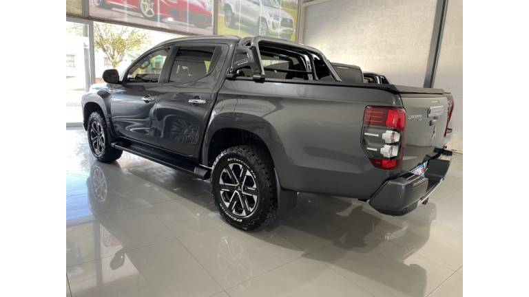 MITSUBISHI - L200 TRITON - 2024/2024 - Cinza - R$ 237.000,00