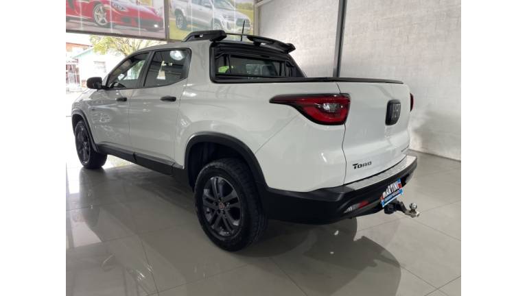 FIAT - TORO - 2020/2020 - Branca - R$ 102.900,00