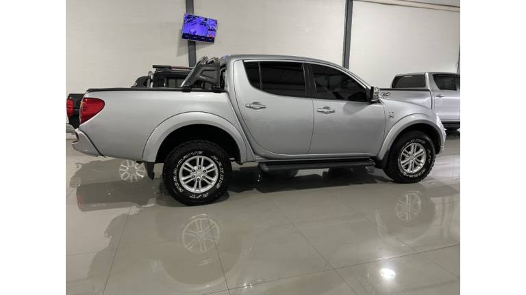 MITSUBISHI - L200 TRITON - 2017/2017 - Prata - R$ 145.000,00