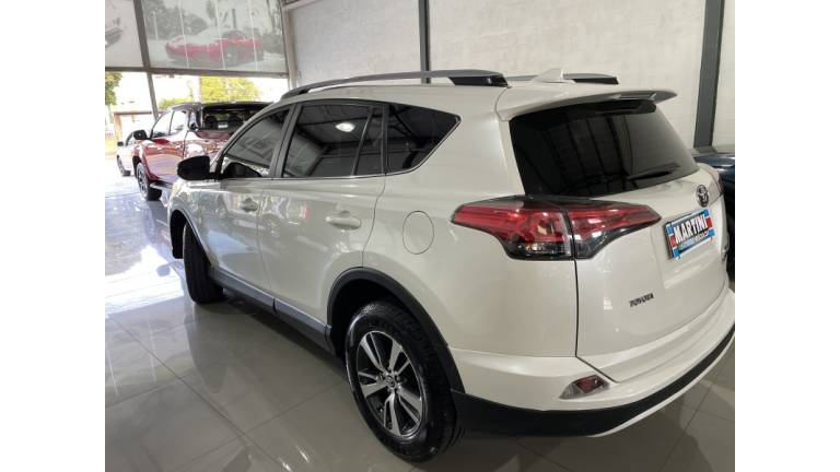 TOYOTA - RAV4 - 2018/2018 - Branca - R$ 125.000,00