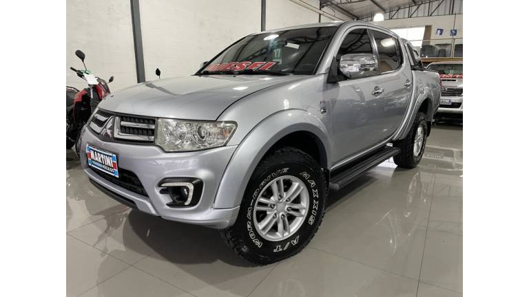 MITSUBISHI - L200 TRITON - 2017/2017 - Prata - R$ 145.000,00